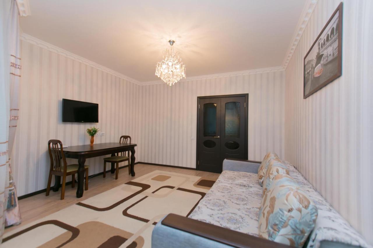 Cozy Apartment On Sarayshyq Street 5E أستانا المظهر الخارجي الصورة