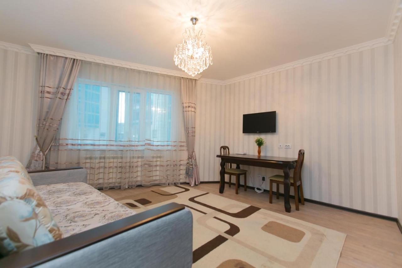 Cozy Apartment On Sarayshyq Street 5E أستانا المظهر الخارجي الصورة